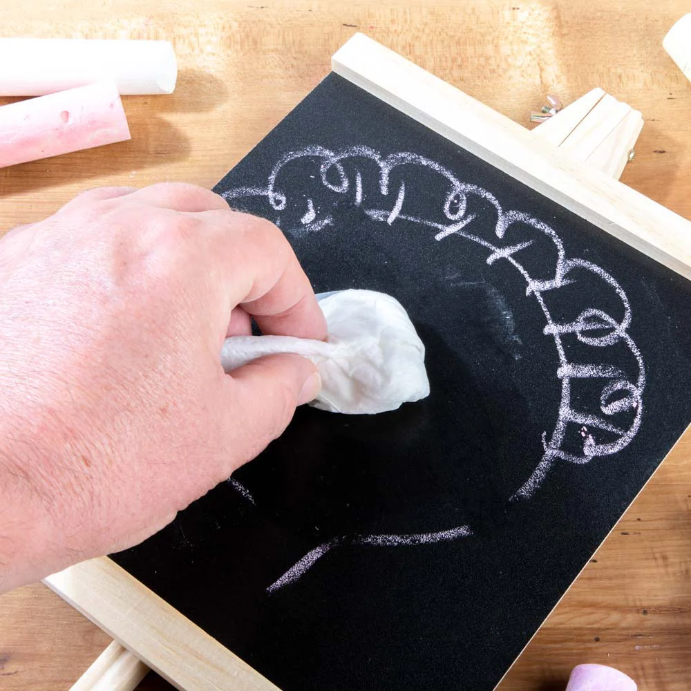 Chalkboard Easel Discovery Medium 28.5cm (11.2in) - Image 6